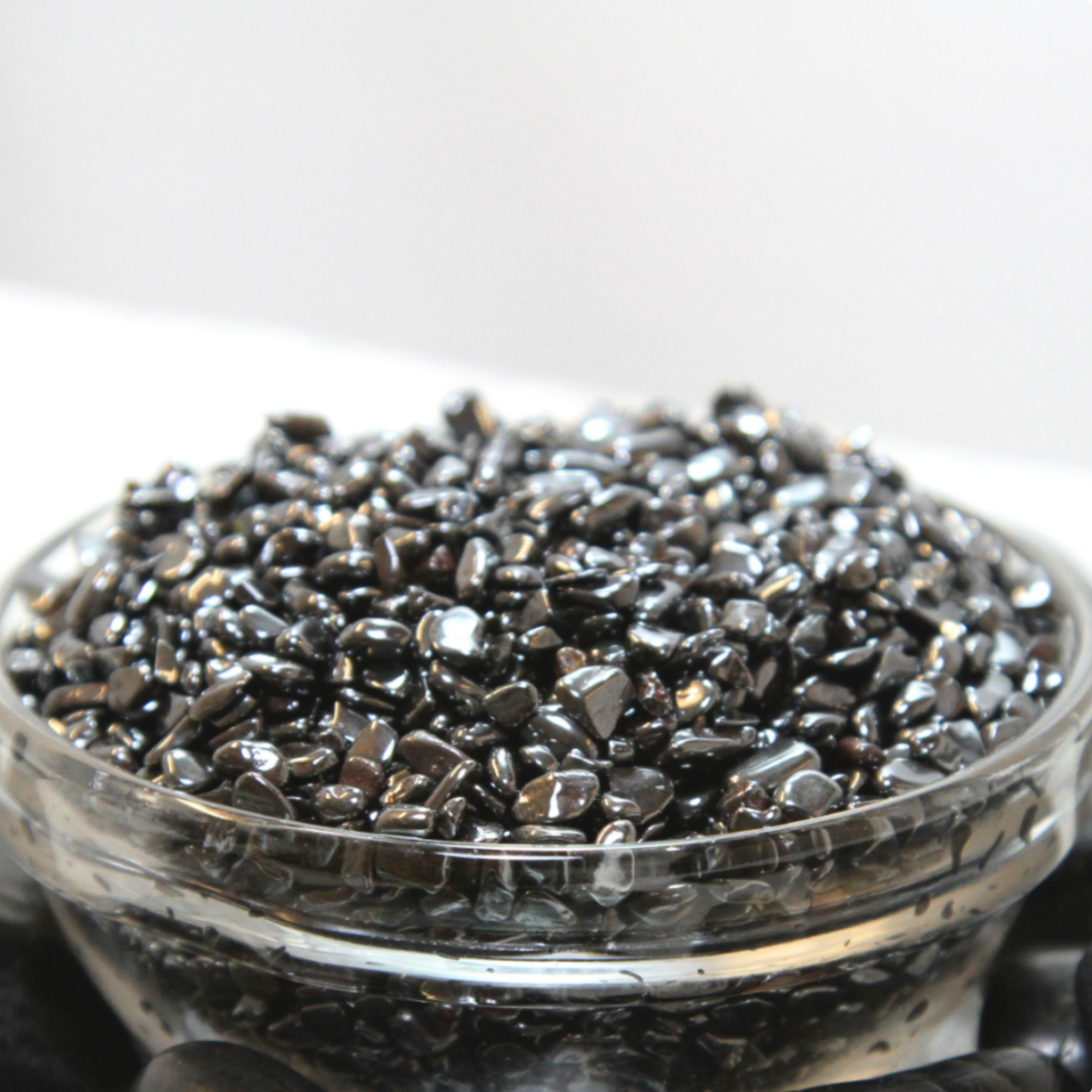 Hematite Natural Gemstone Chips – Raw Brazilian Crystals