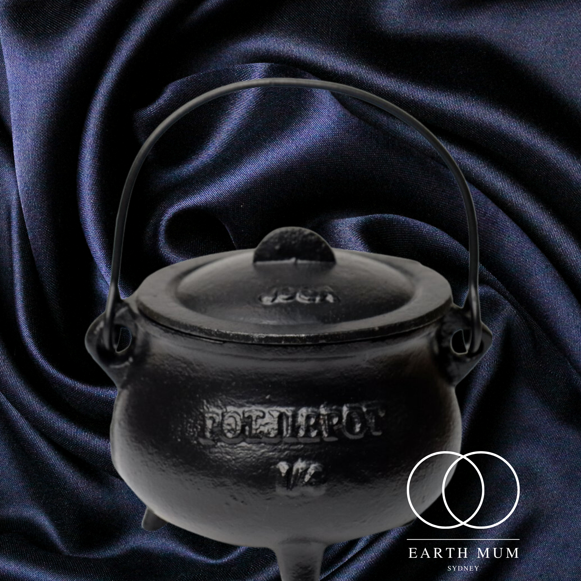 Cast Iron Cauldron Potjiepot with Lid - Ritual & Smudging Cauldron