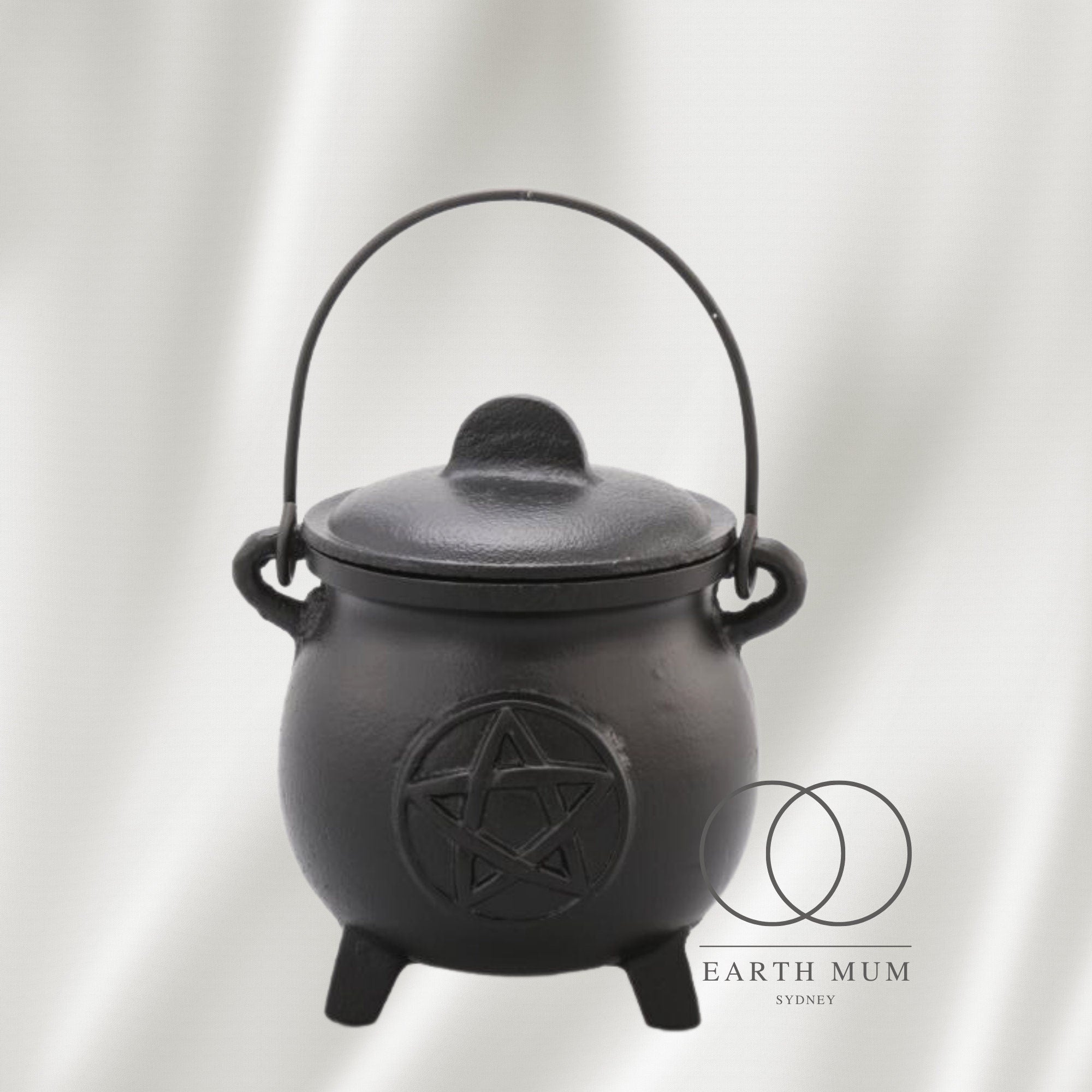 Cauldron, Large Pot Belly Pentagram, Cast Iron Black, Size 15cm x 22cm
