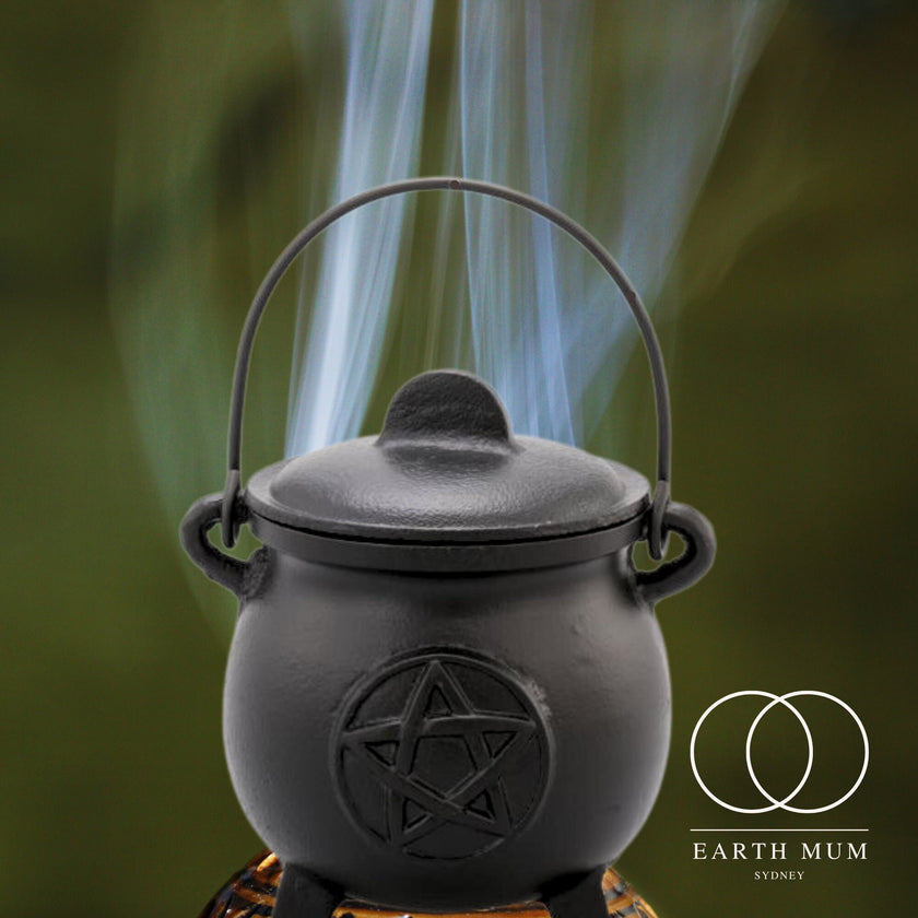 Cauldron, Large Pot Belly Pentagram, Cast Iron Black, Size 15cm x 22cm
