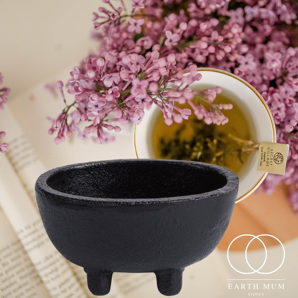 Cauldron Cast Iron Oval, 3.5cm x 5.5cm x 7.5cm