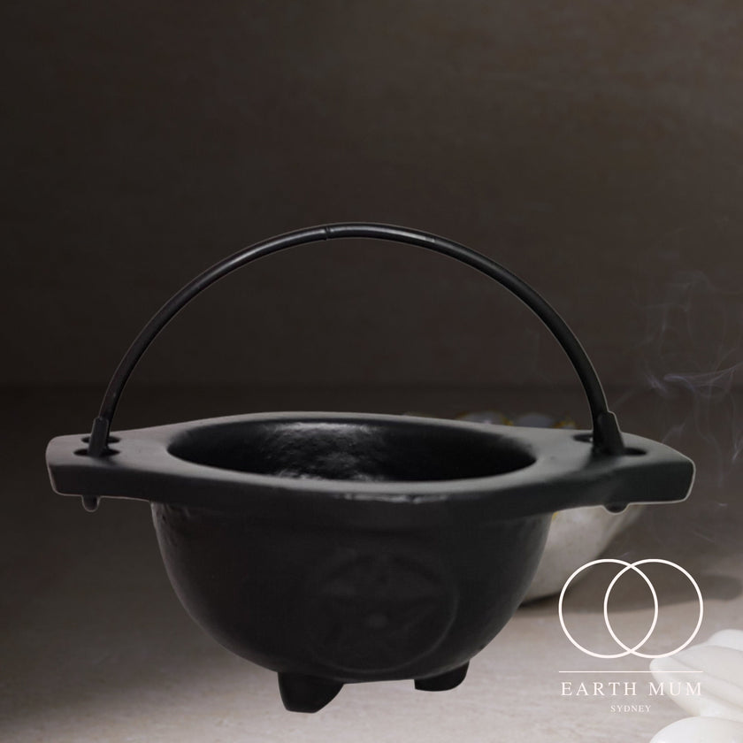 Cauldron Pentagram Open Cast Iron, 5cm x 9cm x 12.5cm